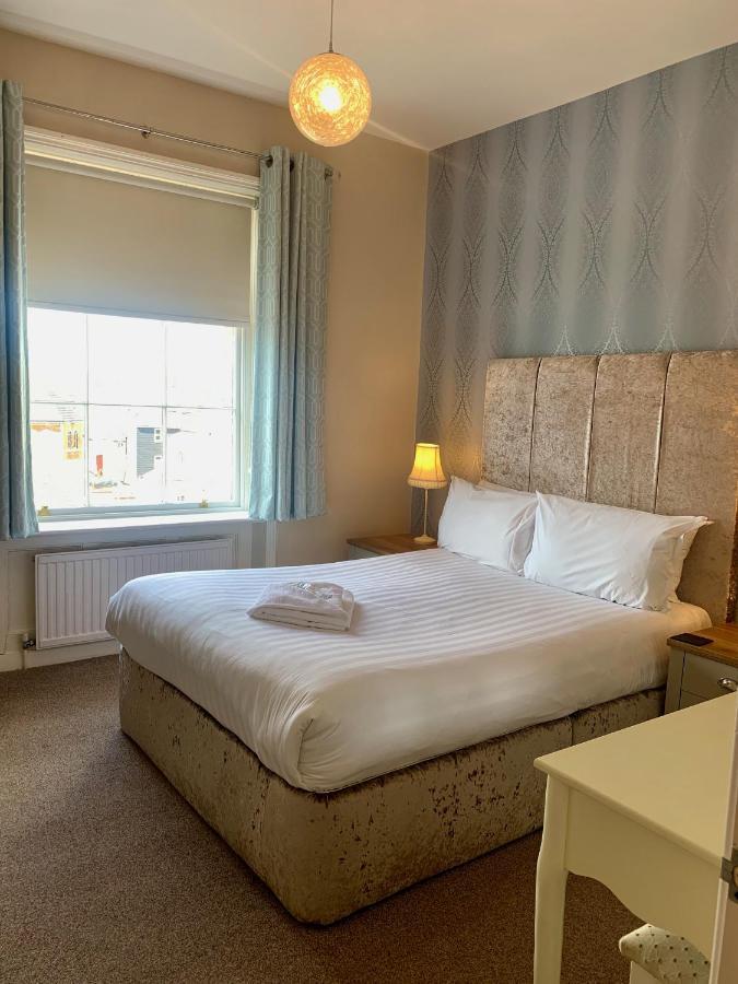 Marina Court 3*