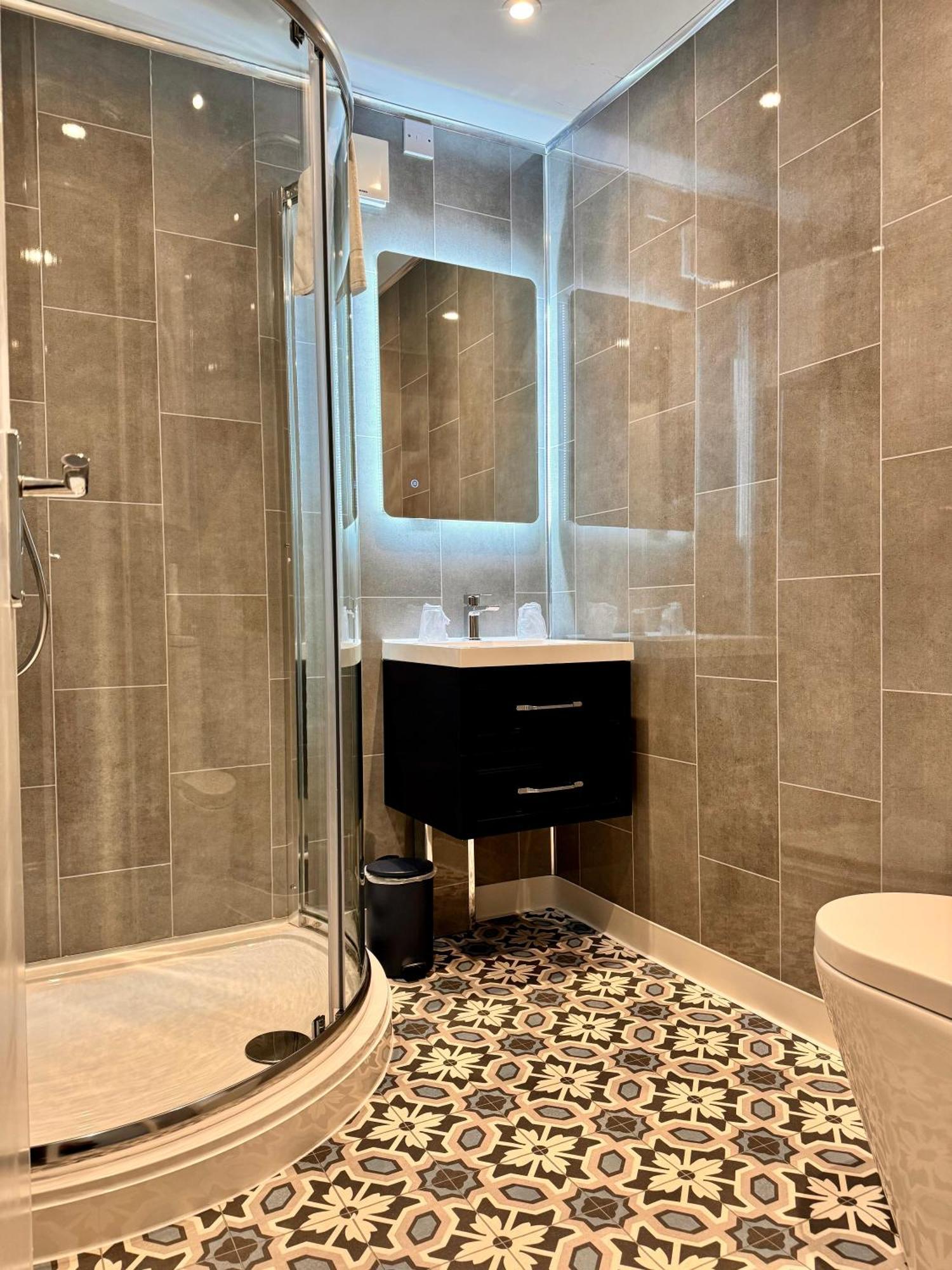 Marina Court Guest house 3*