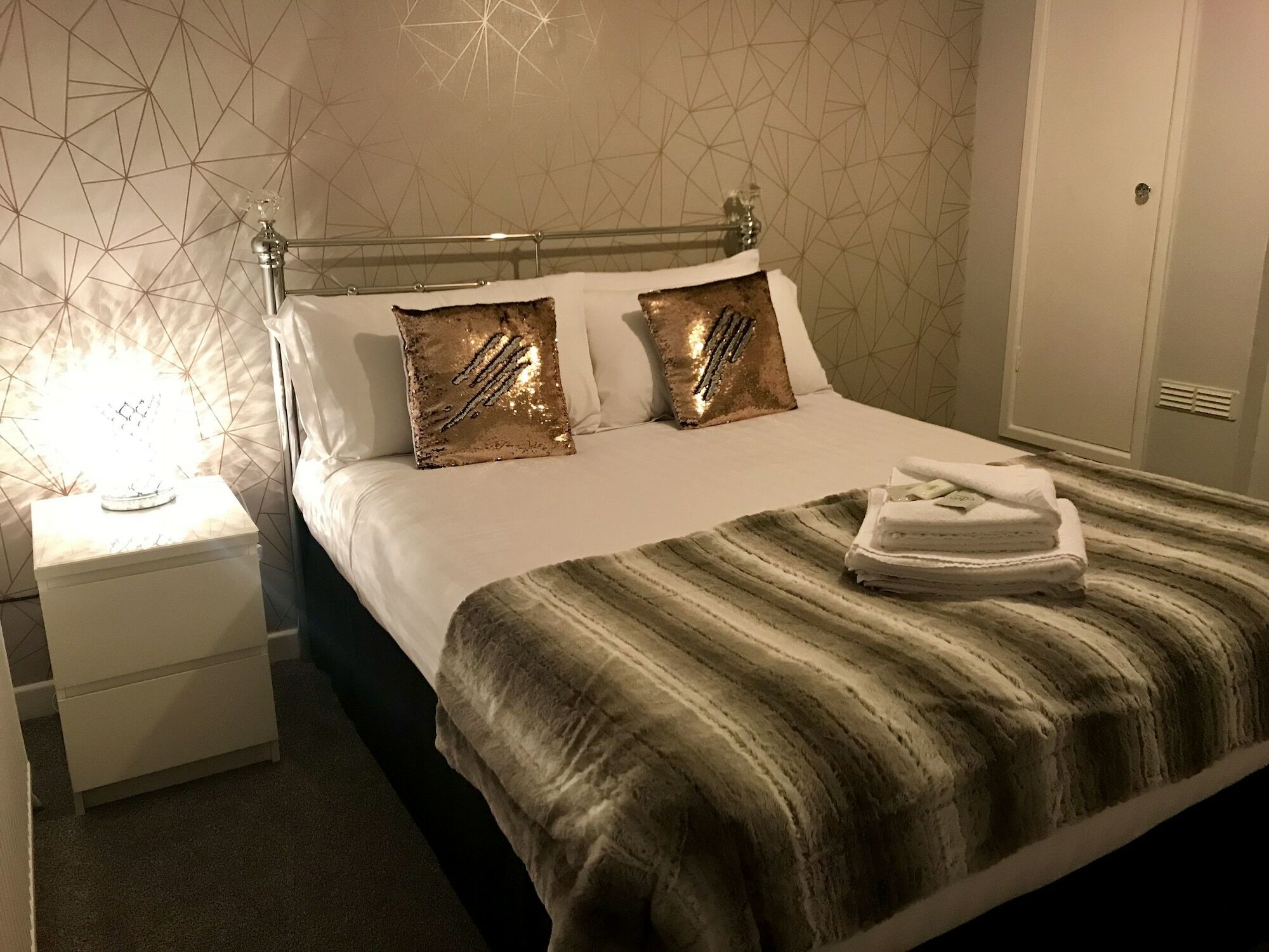 Marina Court 3*