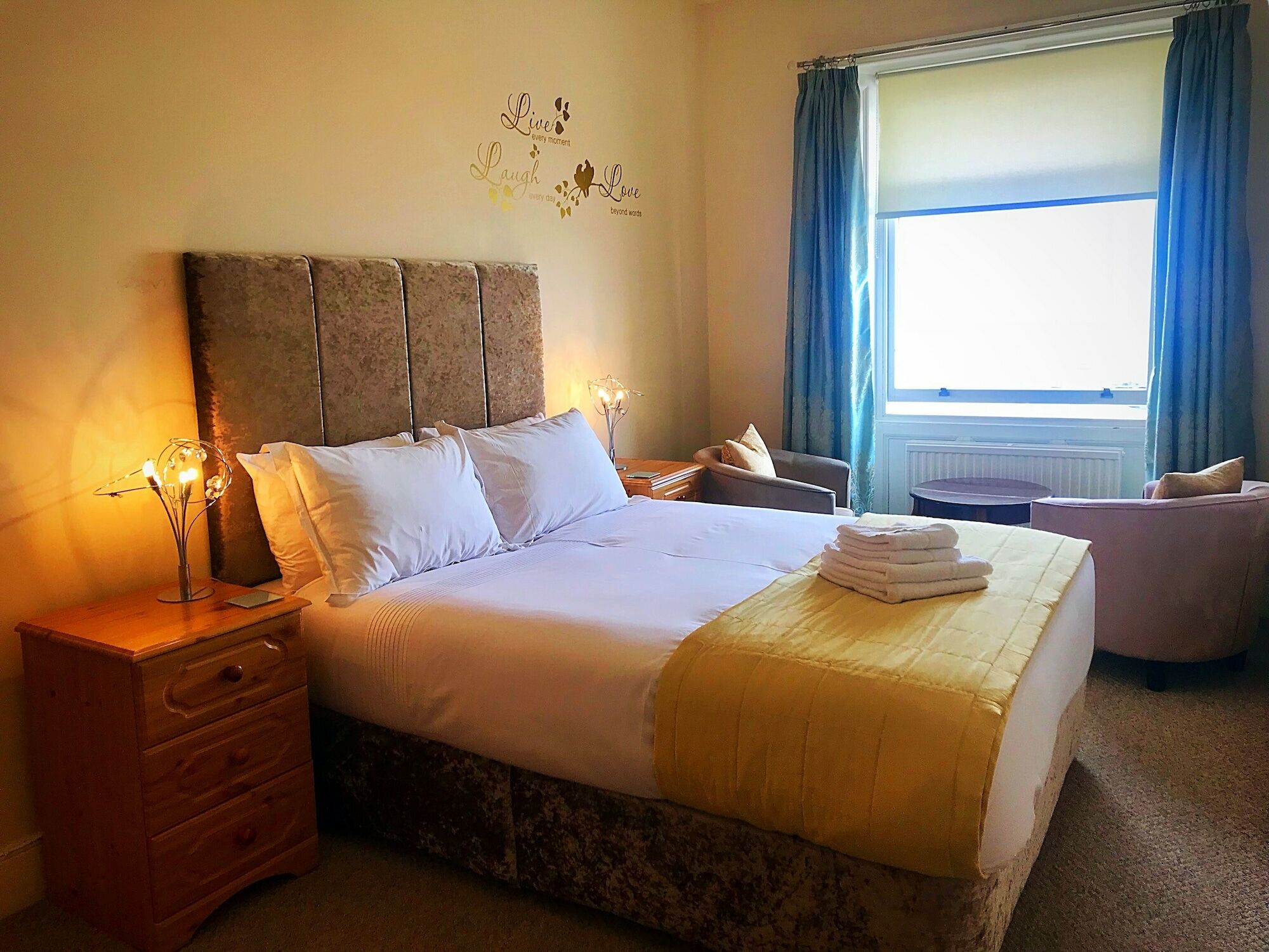 Guest house Marina Court 3*